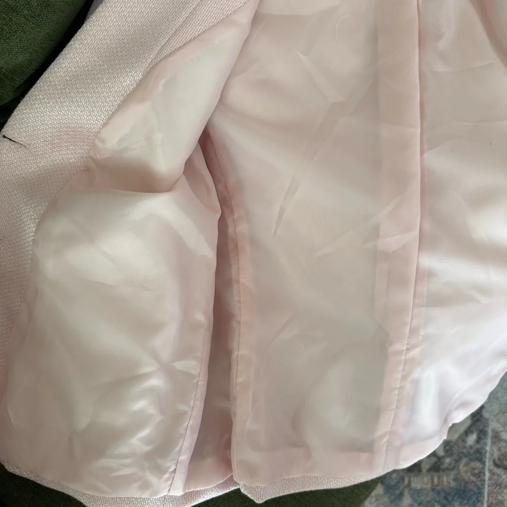 Tahari Pink Blazer with Notched Lapel and Tailored Fit